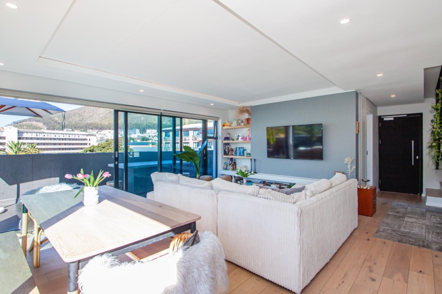 2 Bedroom Property for Sale in Sea Point Western Cape